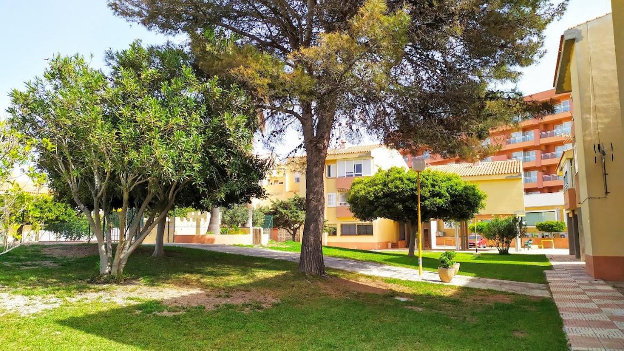 Atractivo Apartamento En La Playa Con Parking 로쿠타스드마르 외부 사진