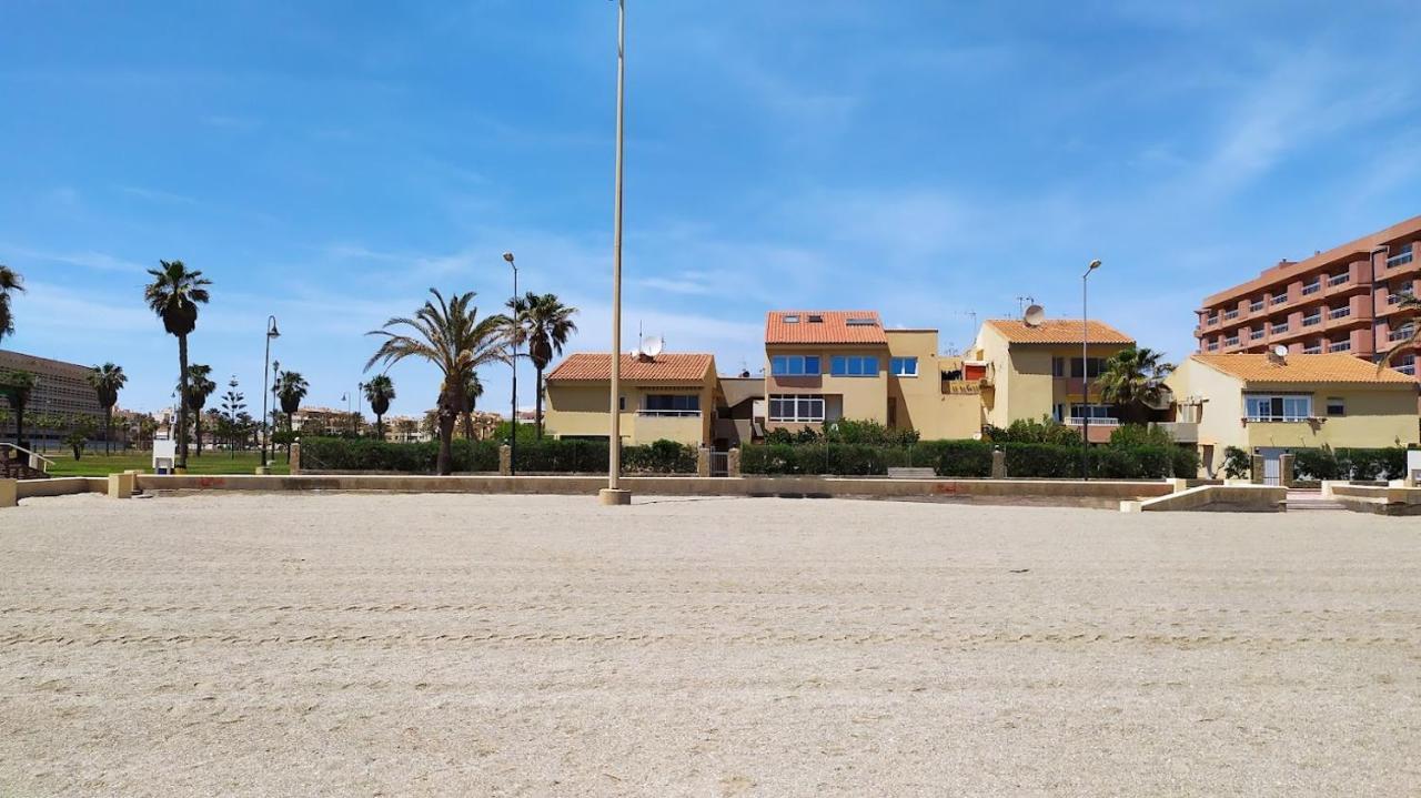 Atractivo Apartamento En La Playa Con Parking 로쿠타스드마르 외부 사진
